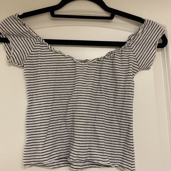 Brandy Melville, XS, Off The Shoulder, Crop Top - Picture 2 of 4